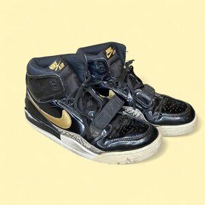 Worn black and gold Jordan’s size 10.5 defects shown in pics needs new laces